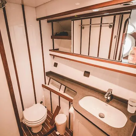Botel Motor Yacht Boatel Barcelona