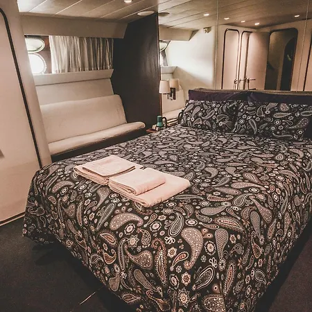 Motor Yacht Boatel * Barcelona